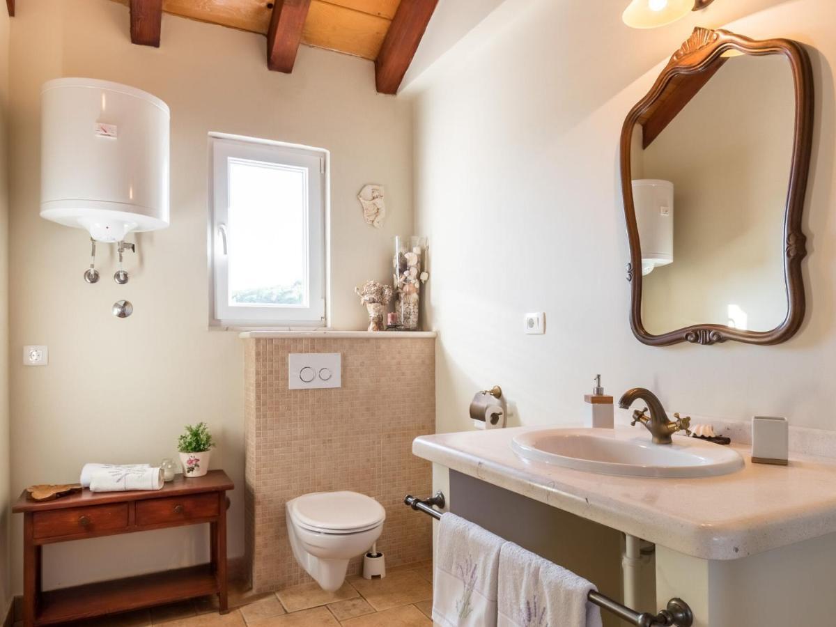 Luxurious Villa In Selca With Pool المظهر الخارجي الصورة